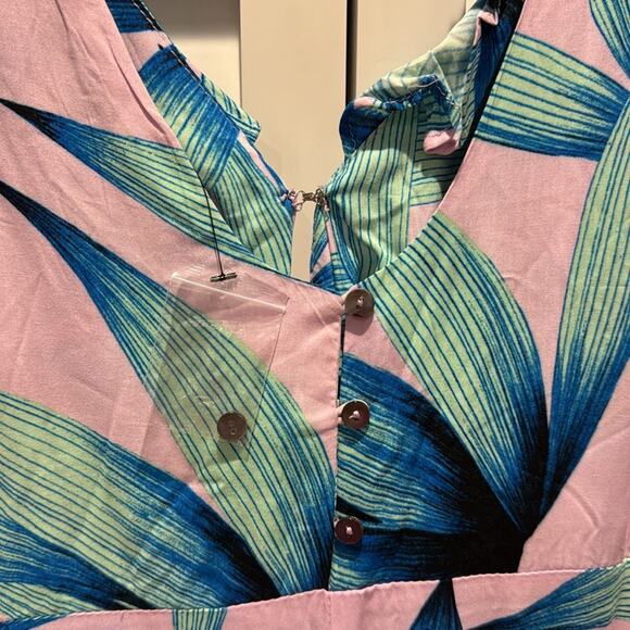 Olivaceous NWOT Maxi colorful floral Dress with side zipper. - Picture 5 of 10